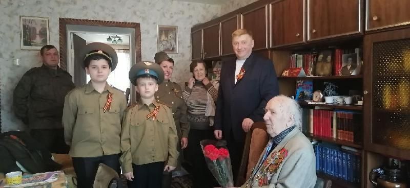 Ирина Андрух и Михаил Голубович в преддверии празднования Дня Победы вручили ветеранам Великой Отечественной войны подарки