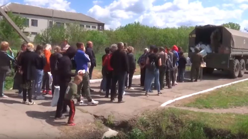 МО РФ: более 20 тысяч человек эвакуировано из ЛДНР и Украины за сутки