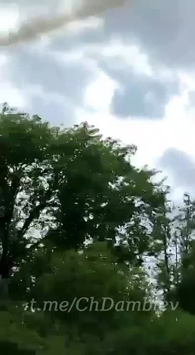 ������� �������� ��-52 "���������" ��������� ������� ��� ������ ���������� ������������� 76-� ����������� ��������-��������� ������� � ���