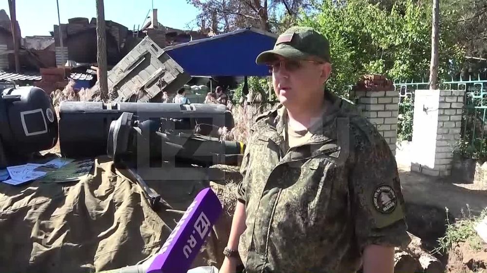 В районе населенного пункта Счастье ВСУ организовали огневую позицию прямо в объекте гражданской инфраструктуры, сообщил официальный представитель НМ ЛНР Иван Филипоненко корреспонденту "Известий" Алексею Полторанину