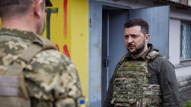 Вопреки здравому смыслу и военной логики. Вокруг чего происходит политическая борьба на Украине