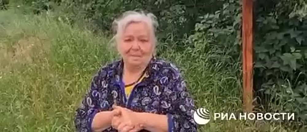 Жители Горского со слезами встречают солдат ЛНР