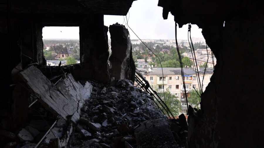 Солдаты ВСУ сдаются в плен у Лисичанска и Северодонецка