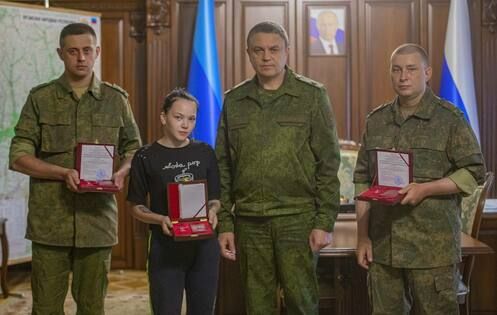 Пасечник присвоил звание Героя ЛНР троим защитникам Республики, одному из них – посмертно