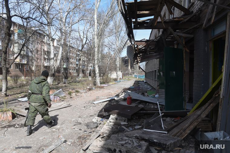 ТАСС: украинские боевики пытаются выйти из Лисичанска на запад