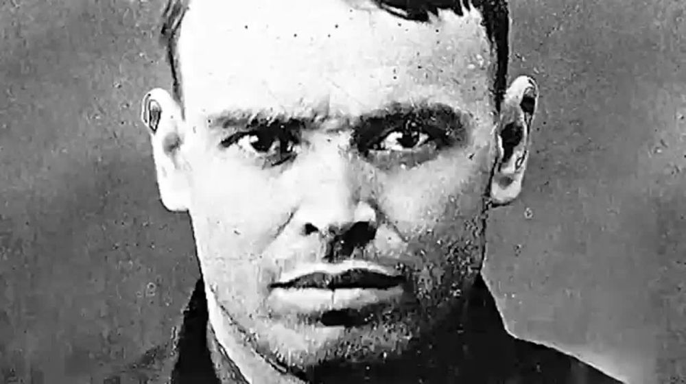 Прямо из центра специальной военной операции, из непокоренного Луганска, из здания городского театра - первая послевоенная программа «Культпросвет»