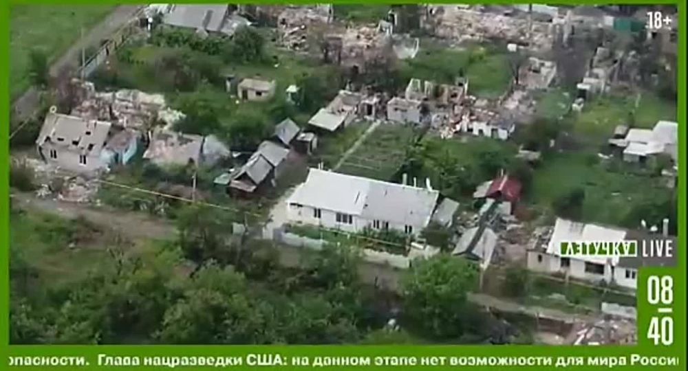 Эксклюзив «Летучки»!. Командир батальона резерва с позывным Кабан передал нам кадры, где запечатлел зачистку населённого пункта Горское (Луганская Народная Республика)