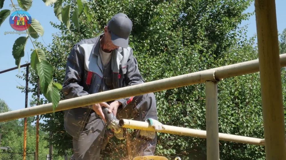 Специалисты РФ установили в Счастье новые газорегуляторные пункты