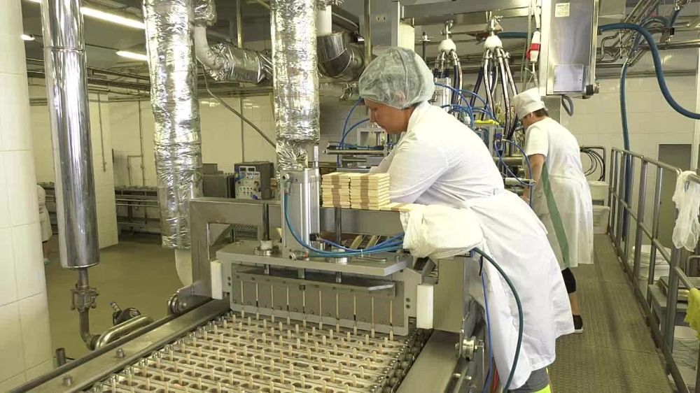 "Луганскхолод" - одно из крупнейших градообразующих предприятий молочной отрасли в Республике