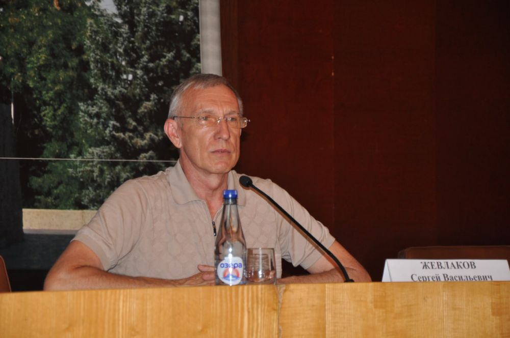 ������ �������� ������ ����������� ��������� � �������������� ���������� ��������� ����� � ����� ���