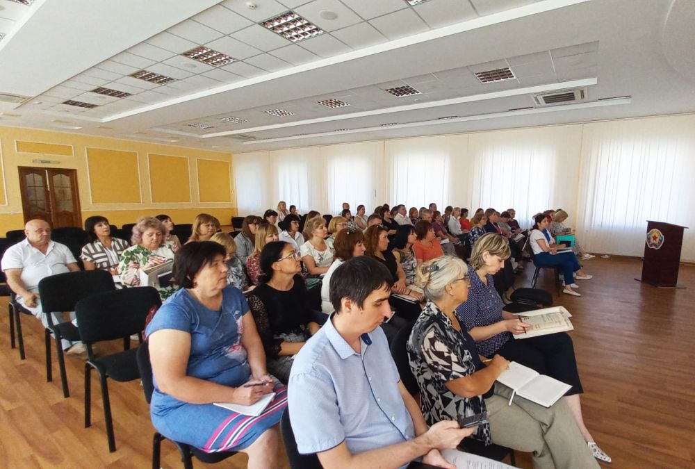 �������� �������� ������� ��������� � ��������������� ������������� ������� � ������� ����������, � ��� ����� � ������������� ����������