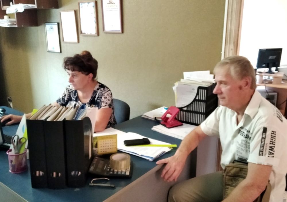 В Миусинске ежедневно ведется регистрация жителей города в электронную очередь на оформление паспортов