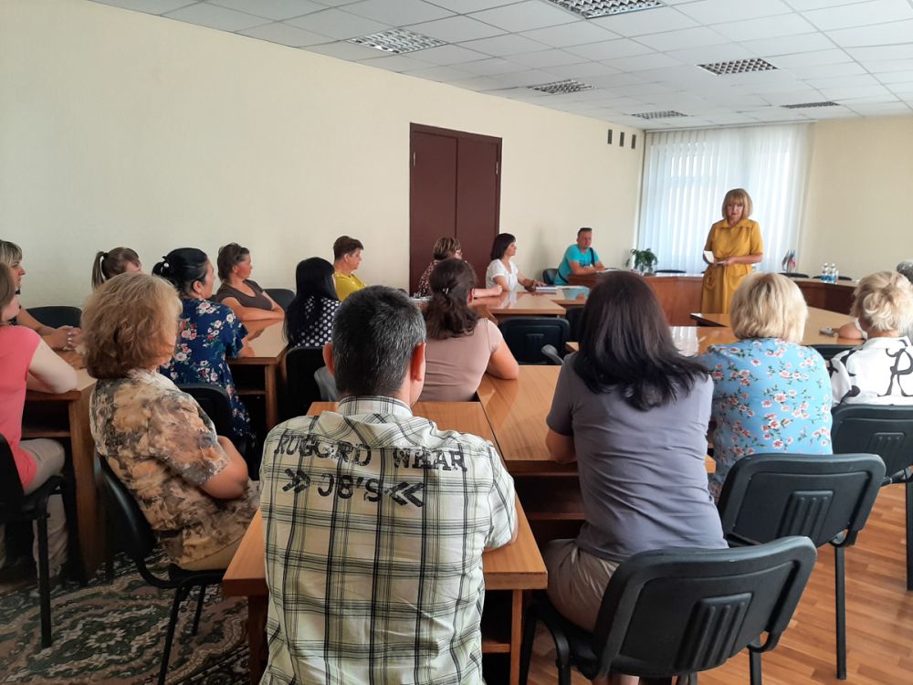 В Луганске Анна Мосина провела встречу с работниками Пенсионного фонда ЛНР