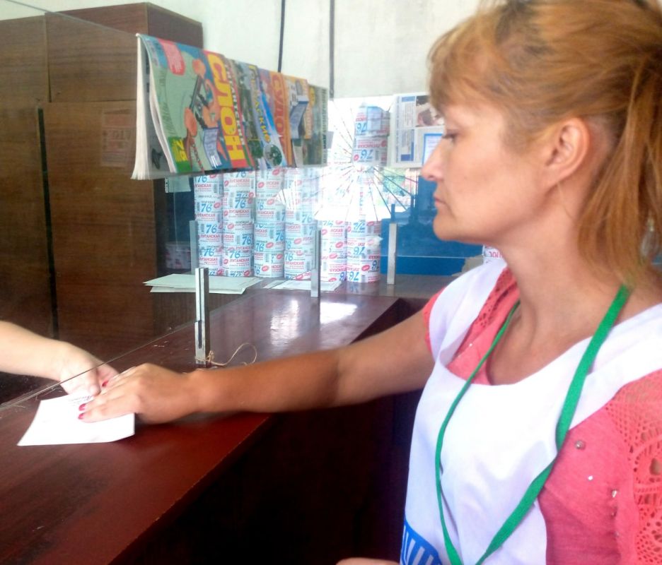 В рамках акции «Рука помощи» волонтёры Миусинска оказали помощь пенсионерке