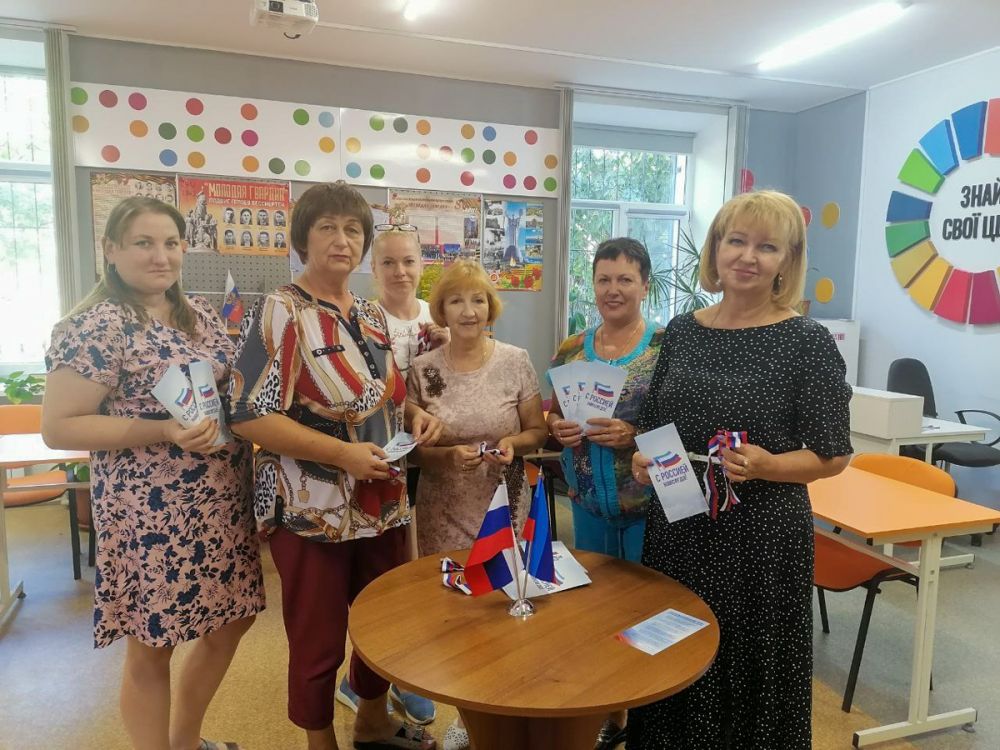 Депутаты Народного Совета ЛНР пообщались с работниками культуры в Счастье