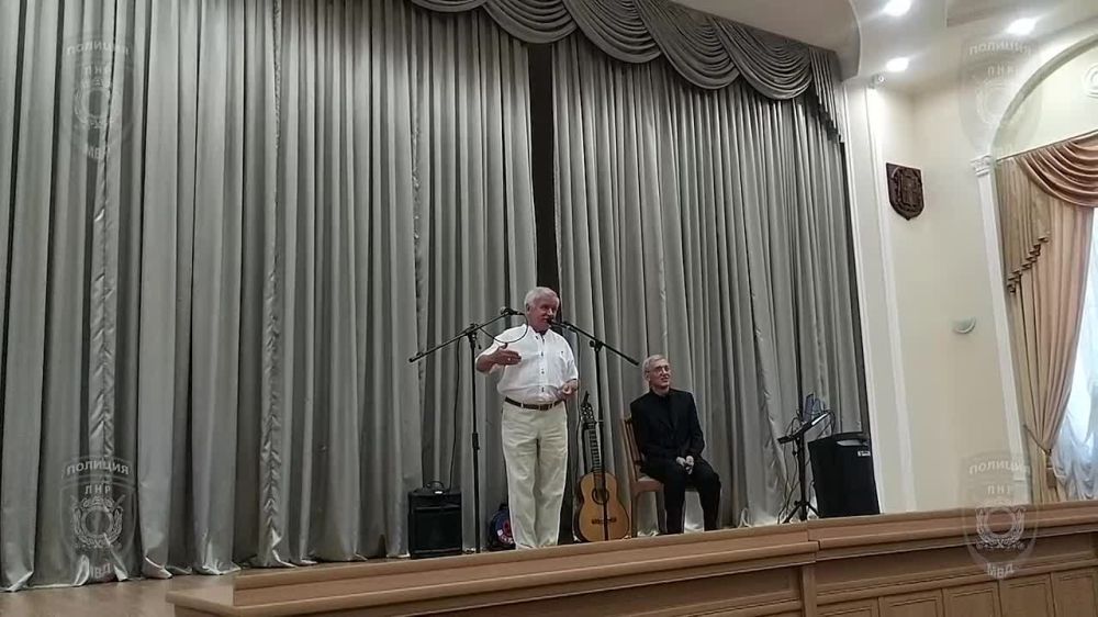 В СТЕНАХ МИНИСТЕРСТВА ВНУТРЕННИХ ДЕЛ ВЫСТУПИЛ НАРОДНОЙ АРТИСТ РОССИИ