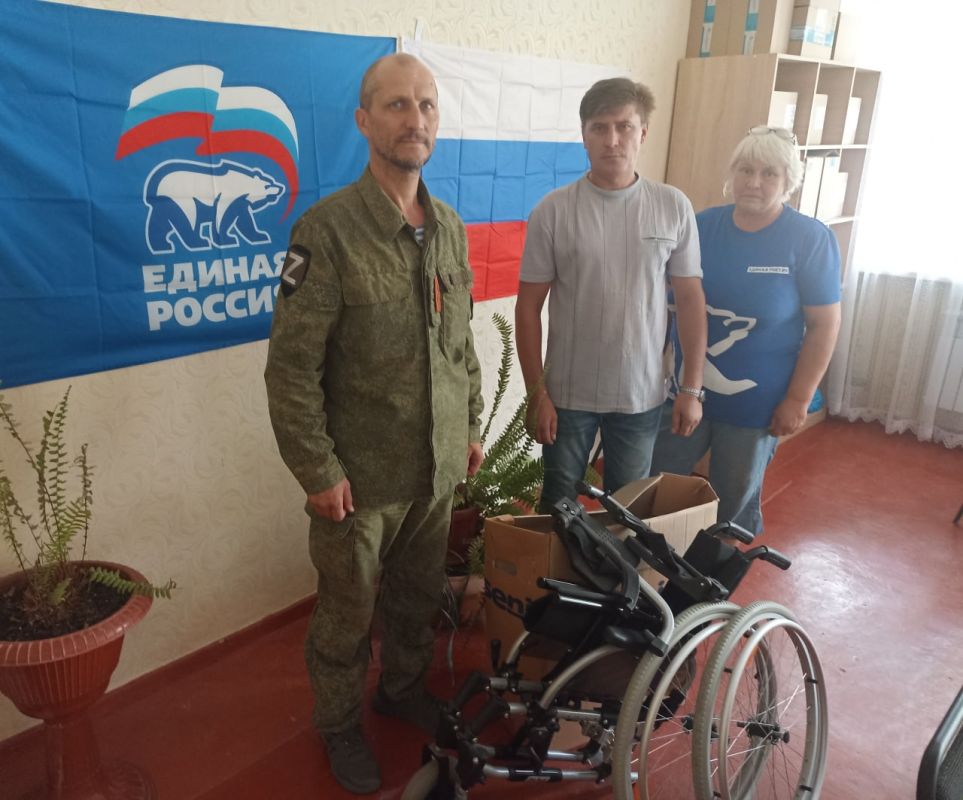 27 августа депутат Народного Совета ЛНР Олег Попов провел прием граждан Лисичанска, Приволья и Новодружеска