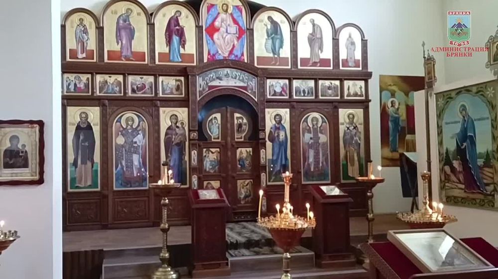 28 августа Сенатор от Брянской области в Совете Федерации Галина Солодун передала исполняющему обязанности главы Администрации города Брянки Евгению Морозову Балыкинскую икону Божией Матери для Свято-Николаевского храма Брянки