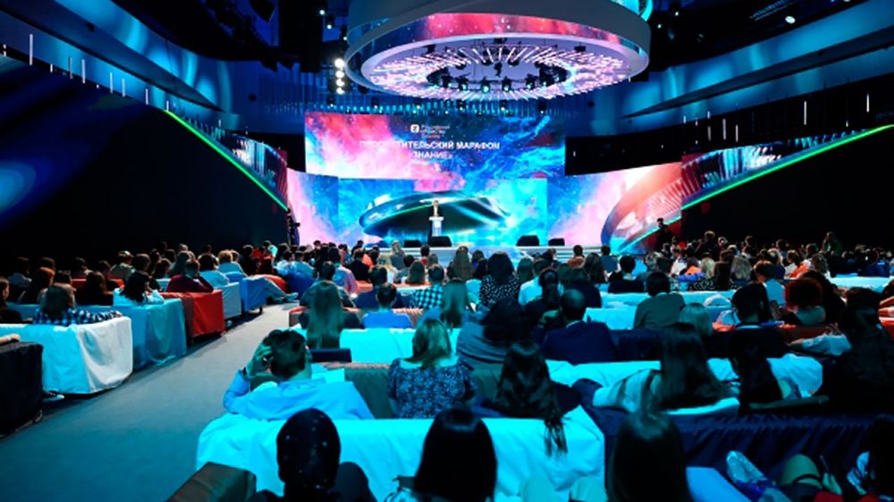 В городах РФ и ЛНР стартовал просветительский марафон общества «Знание»