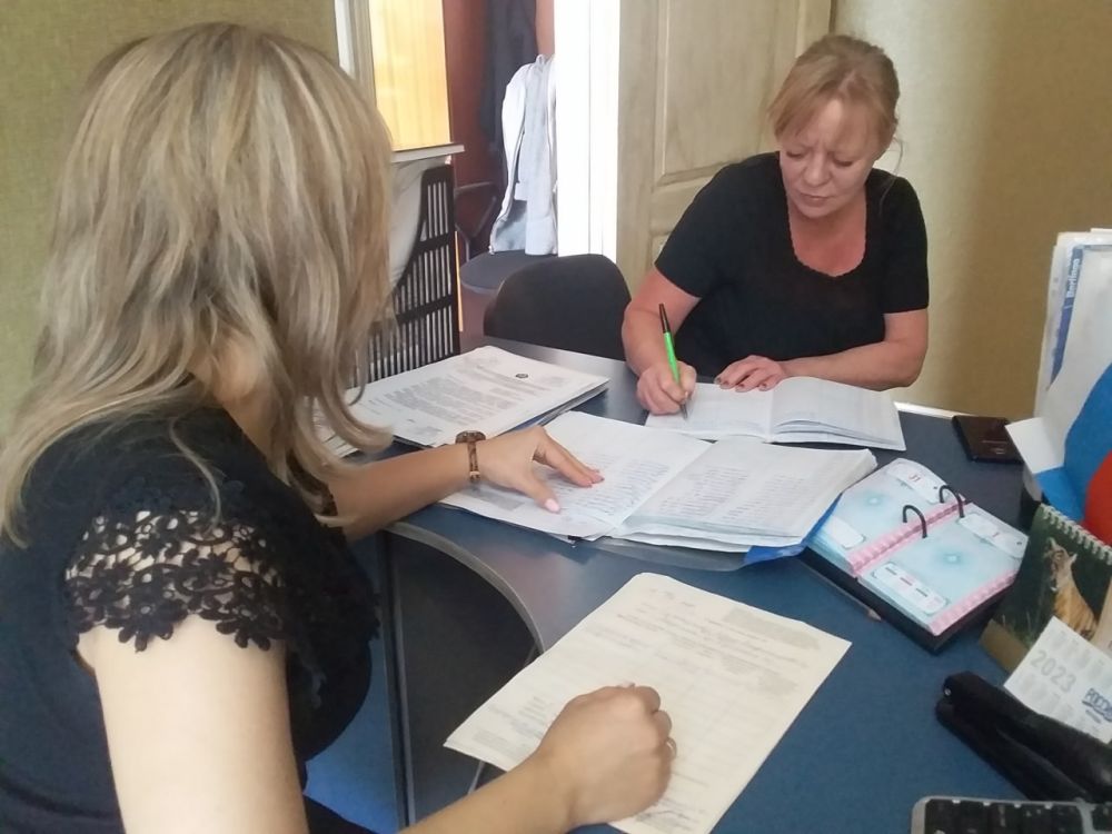 В ОПОЖД г. Миусинск ежедневно проводится работа по регистрации и заверению справок, содержащих сведения о составе семьи, актов о фактическом месте проживания, бытовых характеристик для предоставления их в учреждения и организации