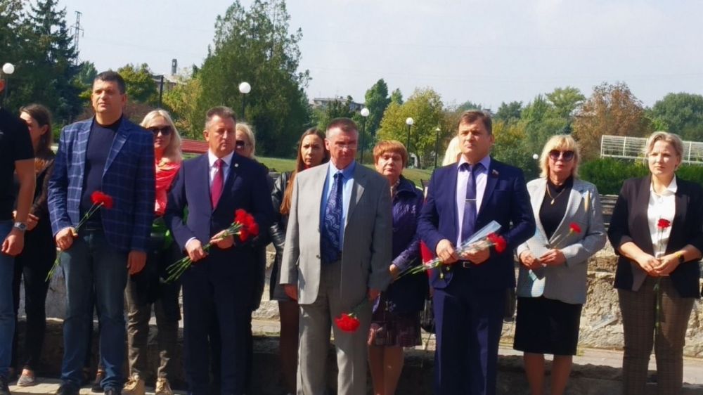 � 127-����� ������ �������� ���������� ������������� ���������� ������ � �������� ��������� ������������� � ���������� ������ ������� ����������