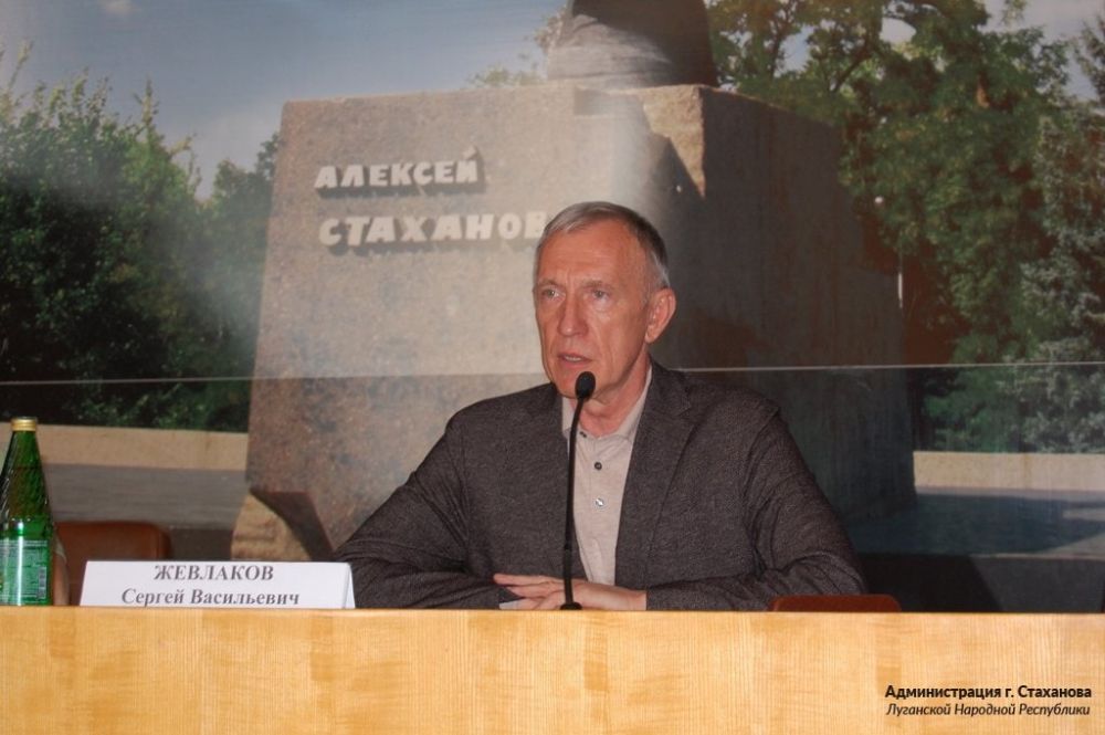 «В истории наших городов начинается особый период, знаменательное событие, которого мы все ждали, к которому шли многие годы, ради которого проливается кровь до сегодняшнего дня ваших родных и близких