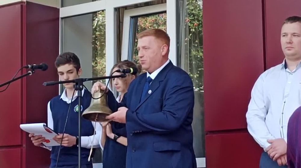 ���� - ��� ������, ������� � ���� ���� ������ �������� � ���� ���������� � ����� ��������� - ������