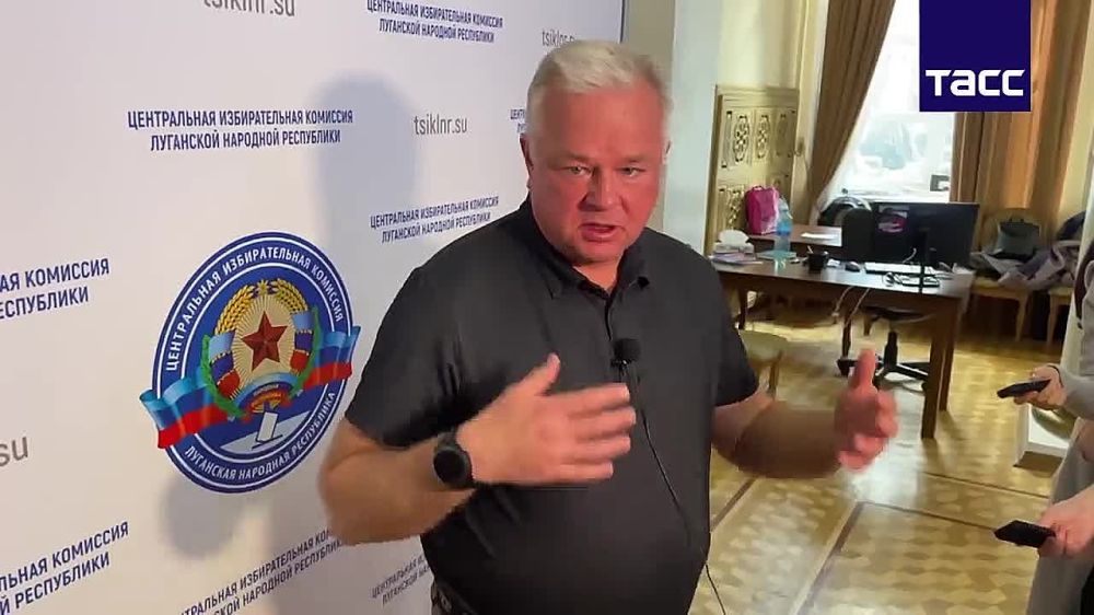 Депутат Госдумы Олег Иванинский, работающий наблюдателем на референдуме в ЛНР, сообщил об активности избирателей Беловодского района республики