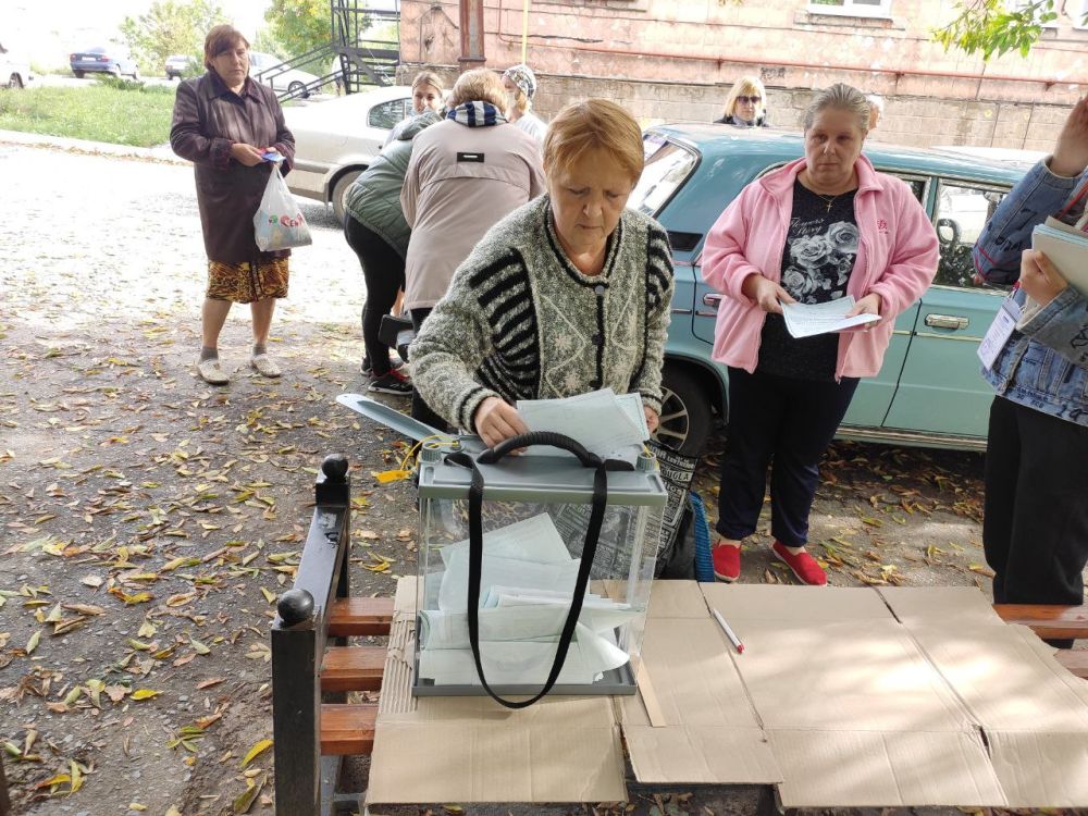 Евгений Морозов: Третий день референдума. Укронацисты продолжают обстрел городов