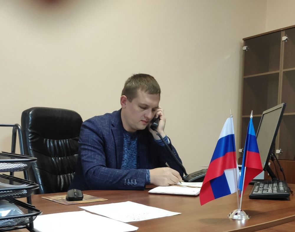 Евгений Морозов: Провел традиционную часовую телефонную линию с горожанами
