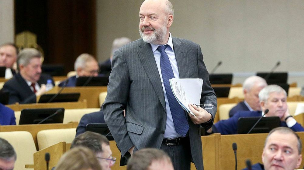 ������� ������������� �������, ���, ���, ������ � ��������� �������� �������� ������ ����� ��������� � ��