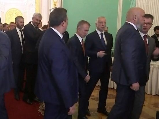 Томский губернатор присутствовал на церемонии подписания договоров о принятии новых территорий в Россию