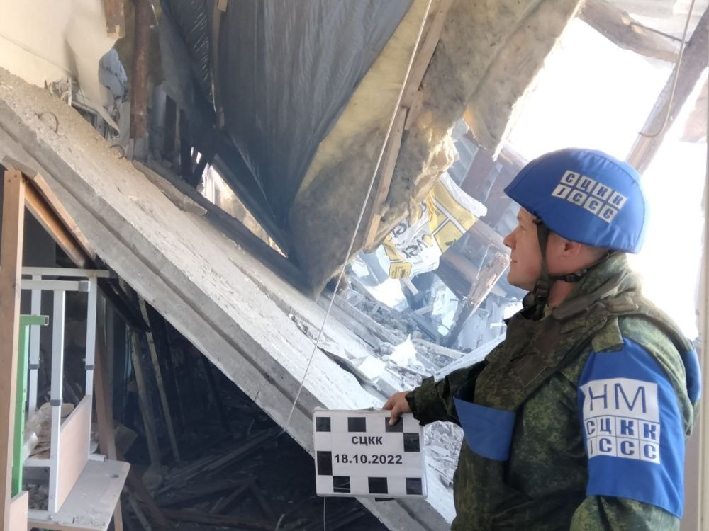 Последствия обстрела вооруженными формированиями Украины с. Новоивановка (ЛНР)