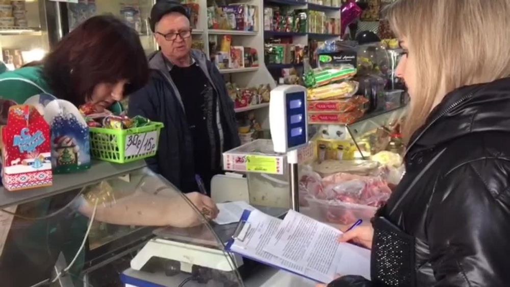 СОТРУДНИКИ ОПОДЖ Г.МИУСИНСК АДМИНИСТРАЦИИ КРАСНОГО ЛУЧА УВЕДОМИЛИ ПРЕДПРИНИМАТЕЛЕЙ О НЕОБХОДИМОСТИ ЗАКЛЮЧЕНИЯ ДОГОВОРА НА ВЫВОЗ ТБО