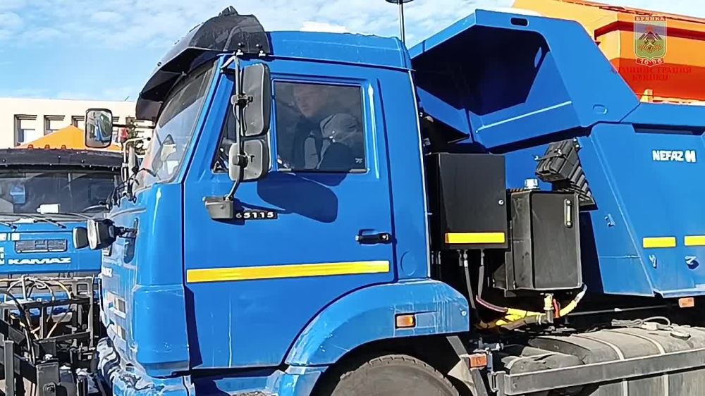 Евгений Морозов: Два школьных автобуса и две единицы отличной техники в арсенале города