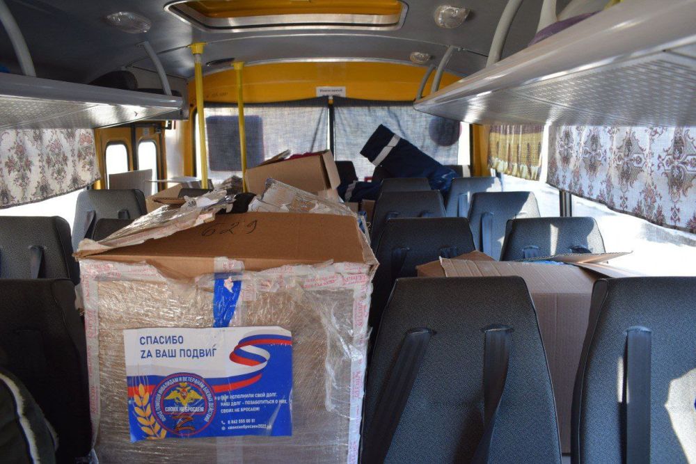 Сергей Колягин: Сегодня в Золотое и Горское были доставлены тёплые детские вещи и канцелярские товары, переданные городу в качестве гуманитарной помощи от «Единой России» и фонда «Своих не бросаем»