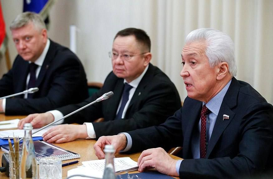 ���� ���������: ������ �� ����������� ������ �����-����� ����� ��������� � ������ ����� ������ ������ ����� ��������, ������ �� ������� ���������� ������� ������� ������ � �...