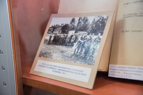 Госархив представил выставку архивных документов к 80-летию освобождения Ворошиловграда