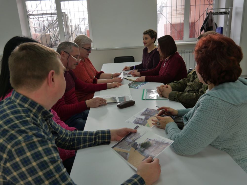 Общественная комиссия в ходе первого заседания, изучив результаты опросов жителей, приняла решение относительно общественной...