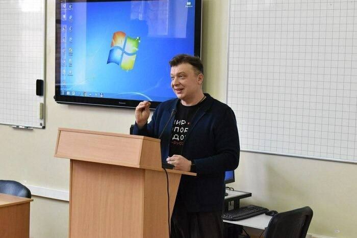 Студенты ЛГПУ обсудили с Семеном Ураловым когнитивные войны