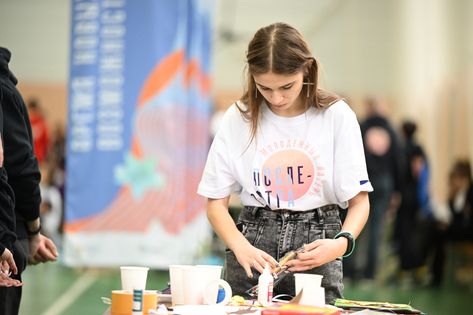 Вторая в этом году смена "Послезавтра" началась для 196 подростков из прифронтовых регионов