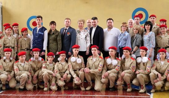 Ячейка РДДМ "Движение первых" открылась в луганской школе № 17 имени Брумеля