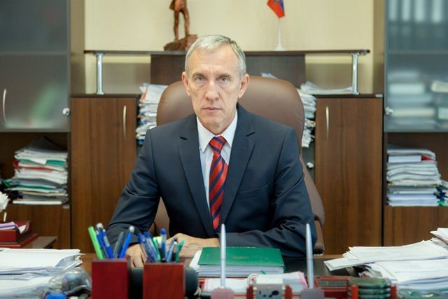 Уважаемые работники бытового обслуживания населения и жилищно-коммунального хозяйства Стаханова, Ирмино и Алмазной!