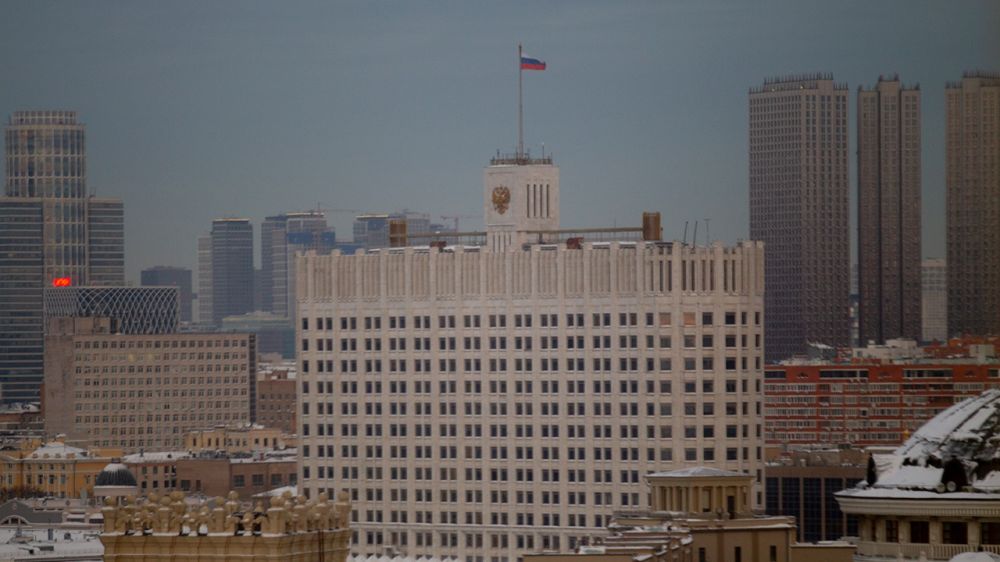 Кабмин РФ отменил постановление о продлении пребывания в России украинцев из Донбасса