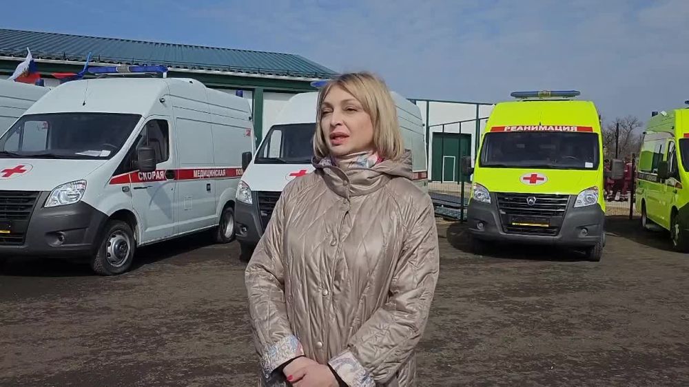 Сенатор РФ от Луганской Народной Республики Ольга Бас, министры здравоохранения ЛНР и Республики Коми Наталия Пащенко и...