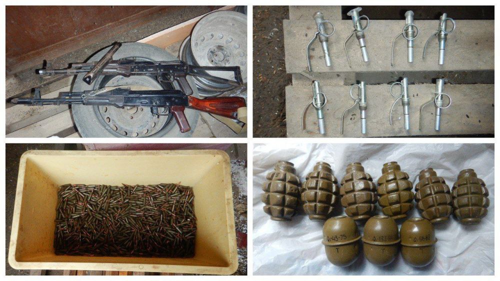 Оружие, боеприпасы и взрывные устройства изъяли сотрудники полиции у жителя Славяносербского района