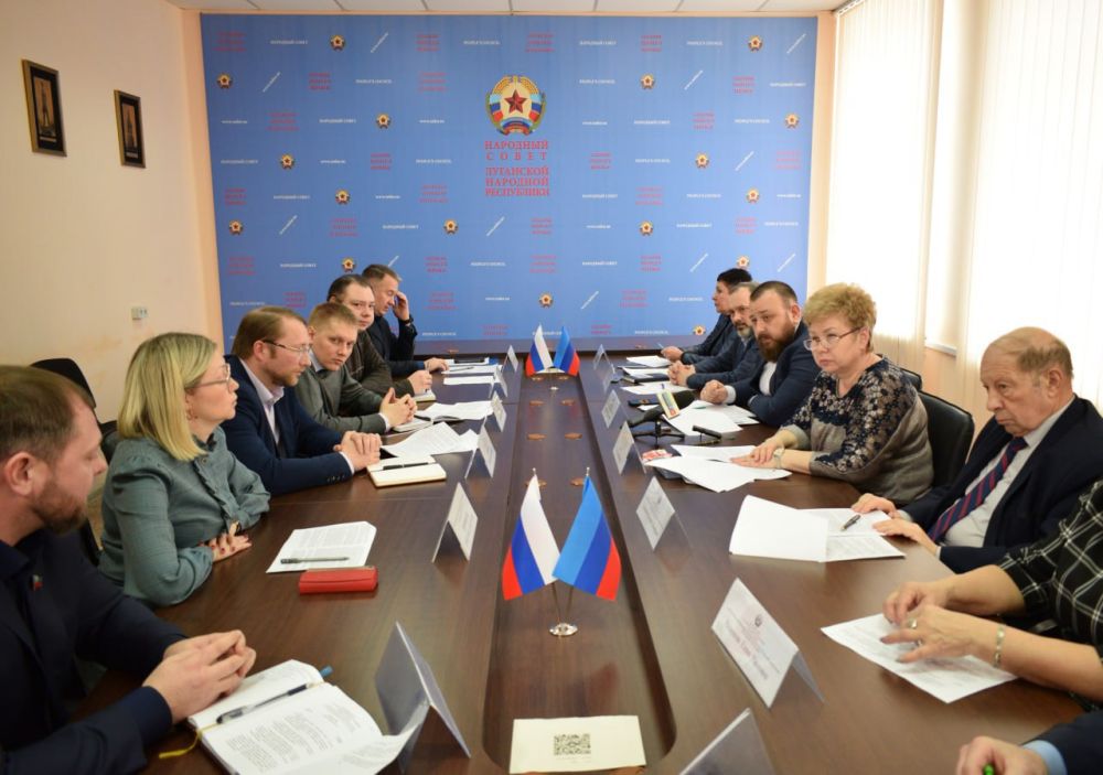 Состоялось расширенное заседание комитета НС ЛНР по вопросам здравоохранения, образования, науки, культуры, труда и социальной политики, семьи, молодежи, спорта и туризма