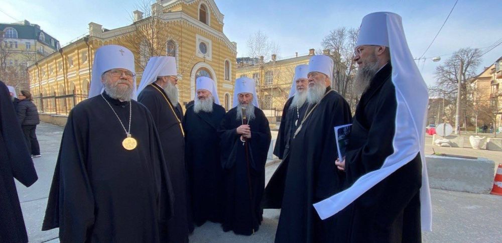 К президенту украины сегодня пришел Бог