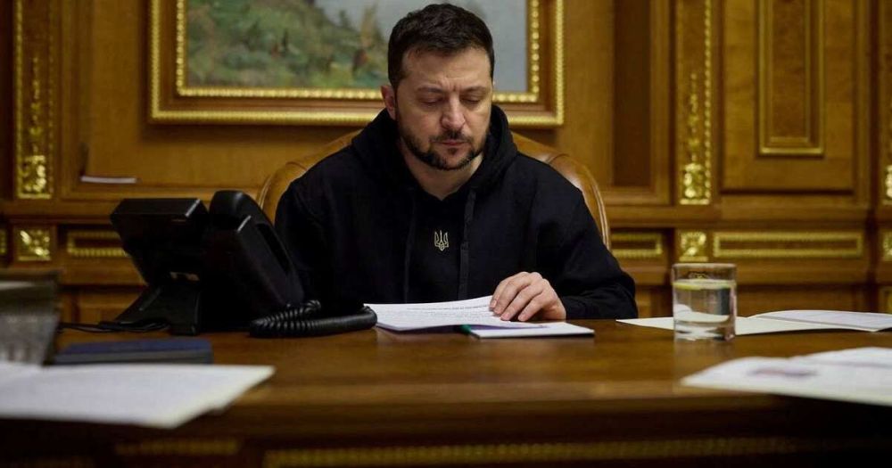 Зеленский приказал создать в трех городах ЛНР военные администрации