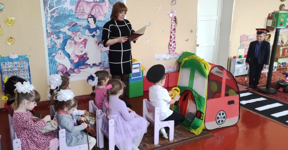В МИУСИНСКОМ ЯСЛИ-САД № 68 «КОЛОБОК» ПРОВЕЛИ МЕРОПРИЯТИЕ «МЫ ДРУЖИМ С ПДД»